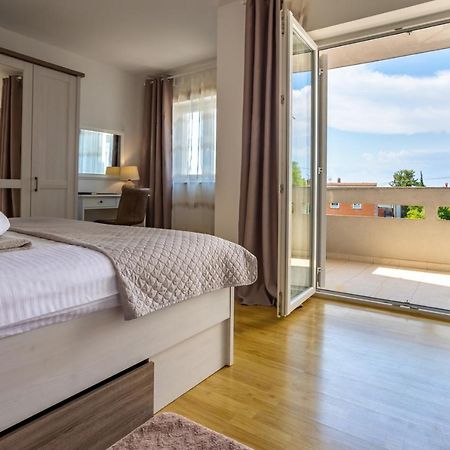 Apartment Demo مالينسكا المظهر الخارجي الصورة